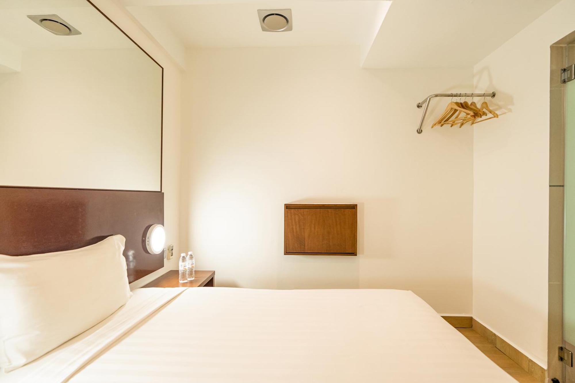Tune Hotel Georgetown Penang Δωμάτιο φωτογραφία